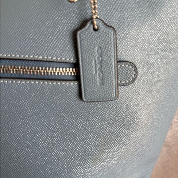 Coach Gallery Cross Grain Leather Tote - Picture 2 of 14